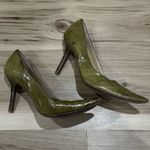 Pelle Moda Pointed Toe Kitten Heel Women’s 6 Green Photo 3