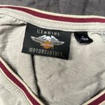 Harley Davidson EUC Burgundy & Gray 03 Cropped Raw Hem Graphic Tee size small Photo 6