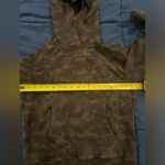 Lululemon  rare black camo hoodie size 8‎ Photo 3