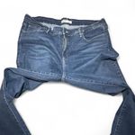 Levi's Signature Levi Strauss Women’s Size 20M W35 L32 Totally Shaping Straight Jeans Photo 2