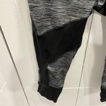Kyodan Cropped Grey and Black Leggings Photo 2
