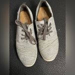 Toms Sneakers Size 9 in‎ Women’s Gray & White in Color Del Ray Photo 3
