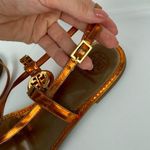 Tory Burch Ali Metallic Orange Sandals Sz 8 Strappy Logo Thong Flats Photo 9