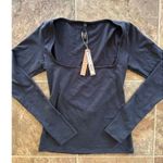 SKIMS  Cotton Jersey Scoop Neck Long Sleeve Top
Soot Size Small Photo 5