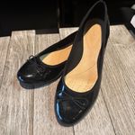 Clarks  women’s‎ Patent Leather Black Flats with Bow size 10 Photo 9