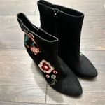 EXPRESS  Women’s 7 Black Faux Suede Boho Embroidered Booties Photo 1