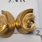 ZARA NWT ‼️ Gold-Tone Spiral Abstract Seashell Post Earrings New Sold Out Online Photo 5