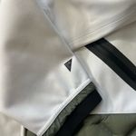 UAS Under Armour Sportswear
Colorblock Quilted Technical Parka
Jacket Sz M White Size M Photo 9