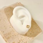 Anthropologie 18K Clover Stud Stacking Earrings Photo 3