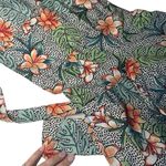 Resort Wear tie front puff sleeve crop top in tropical floral print small p Green Photo 5