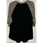 Zenana Women's Black Animal Print Short Sleeve T-Shirt with Front Pocket Size L Photo 1