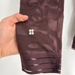 Sweaty Betty  Leggings activewear Maroon Camouflage workout 7/8 leggings medium Photo 5
