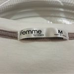 Tresics Femme by  Classic White Short Sleeve Tee Photo 1