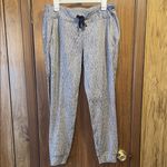 Lululemon  Athletica Black and White Textured Fabric Photo 6