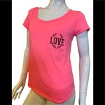 Free Kisses Graphic Love Short Sleeve Tee Medium Photo 4
