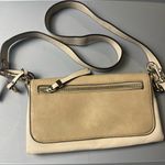 Simply Noelle  Crossbody Hand Bag Purse Adjustable Strap Tan Zipper Front Pocket Photo 0