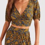 Boden Womens Top Green Floral Paisley V Neck Cropped Twist Front Boho Size 6 Photo 0