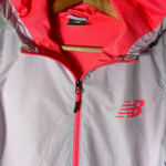New Balance NWT  Women's Small Long Sleeve Full Zip Hooded Raincoat Jacket Pink Photo 6