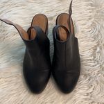 Vionic  SHOES SIZE 7.5 excellent content see all photos color black heel 3” Photo 1