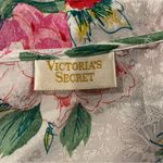Victoria's Secret 🌺VINTAGE VICTORIA SECRET GOLD LABEL FLORAL AND LACE BATHROBE SIZE MEDIUM🌺 Photo 4