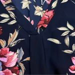 Premise Studio navy floral flutter sleeve Vneck top size small Photo 4