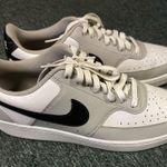 Nike Women’s Court Vision Low Photo 3