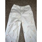 Rafaella  Women's White with‎ embroidered flowers capris size 4 Photo 1