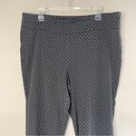 Valerie Stevens ❄️3/$20 Black & White Pull-On Cropped Pant, 18W Photo 1