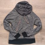 Roxy  gray and black funnel neck top size medium Photo 0