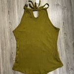Ekouaer  NWT Size Medium Olive Green tank with tie back pit to pit length 21 Photo 4