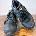 Nike Black Air Huarache Size 8.5 Photo 1