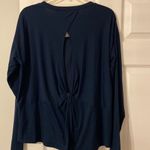 Athleta  Women Shirt size L long sleeve very soft and nice excellent condition Photo 5