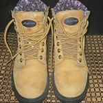 has a safety helmet Brand Acton. Tan Size 7 Photo 0