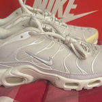 Nike  Women's White and Cream Sneakers Photo 0
