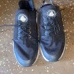 Nike Women’s air huaraches size 8.5 white and black Photo 1