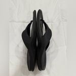 Crocs ** Men's M8 / Women's W10 Black Flip Flops – Comfortable & Lightweight** Photo 4