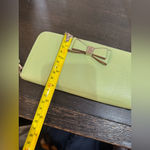 Green Bow Accent Women's Clutch wallet Photo 2