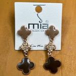 Mia Collection Clover Brown Tan Gold Pendant Dangle Earrings Photo 0