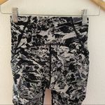 Lululemon  Train Times 7/8 Pant Size 2 Photo 10