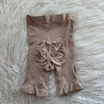 SKIMS Seamless Sculpt Mid Thigh Short Clay Size Small Photo 4