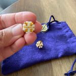 Tory Burch CREAM LOGO STUD EARRINGS Photo 2