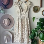 Lulus  Jacqueline Champagne Floral Embroidered‎ Backless Midi Dress SIZE SMALL Photo 2