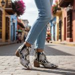 Dr. Scholls Dr. Scholl’s Teammate Snakeskin Ankle Booties Size 8 White Black NWB Photo 9