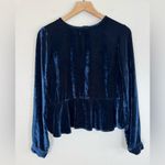 Bella Dahl Button Back Navy Blue Silk Velvet Peplum long Sleeve Blouse size XS Photo 1