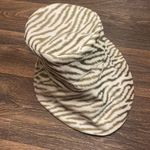 SOLEIL BUCKET ZEBRA HAT Photo 1