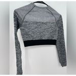 DOYOUEVEN Crop Top Long Sleeve Workout Shirt Athletic Wear size S Photo 3