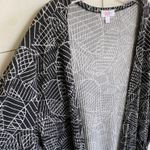 LuLaRoe  XL Kimono Duster Open Front Cardigan Black White Abstract Lightweight Photo 11