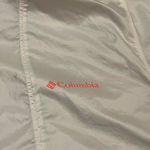 Columbia white and neon orange / pink windbreaker π₯ Photo 3
