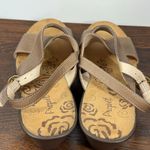 Propet Womens 2” wedge heel khaki leather sandal size 10 Tan Photo 6