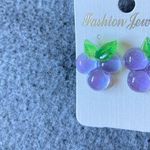 Cute Grape Stud Earrings Purple Green Acrylic Fruit Design – Kawaii Style new Photo 2